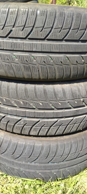 Гуми Зимни 215/60R16, снимка 1 - Гуми и джанти - 41590821