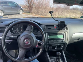 VW Jetta 1, 6 ТДИ, снимка 9