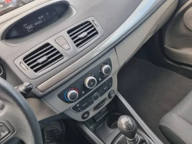 Renault Megane 1.6i ШВЕЙЦАРИЯ, снимка 12 - Автомобили и джипове - 50296229