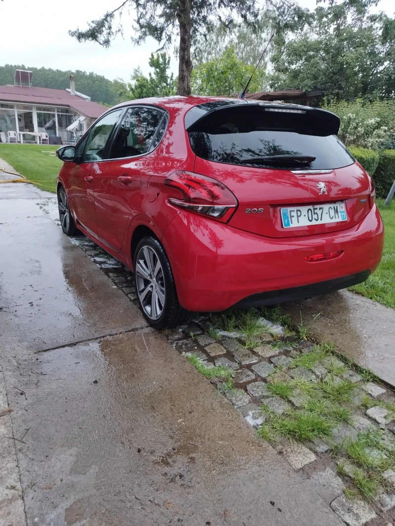 Peugeot 208 1.6 Ehdi, снимка 4 - Автомобили и джипове - 47294357