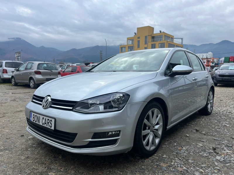 VW Golf 7 1.6TDI 105к.с. Навигация/Мулти-волан/парк асист, снимка 1 - Автомобили и джипове - 48229032