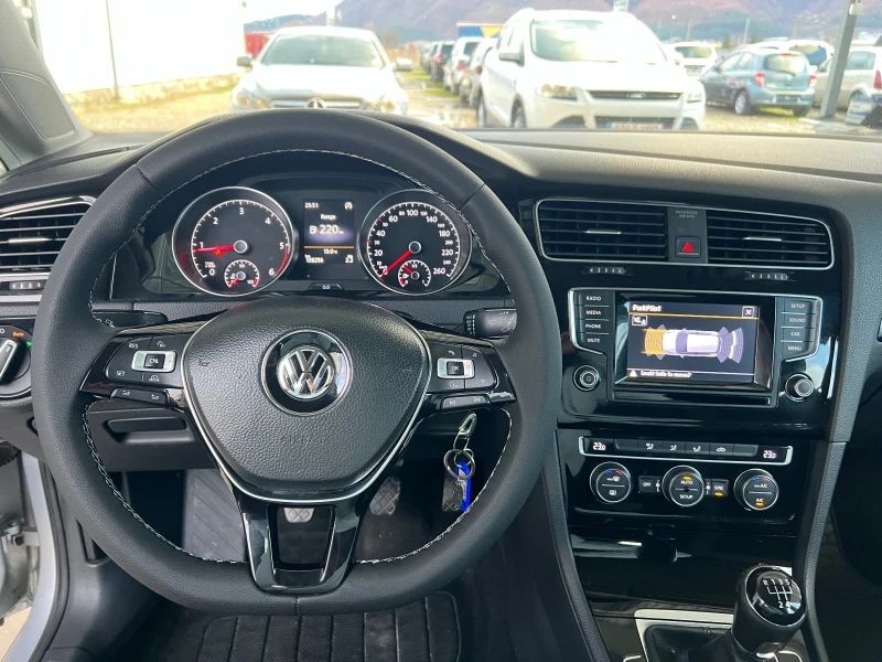 VW Golf 7 1.6TDI 105к.с. Навигация/Мулти-волан/парк асист, снимка 13 - Автомобили и джипове - 48229032