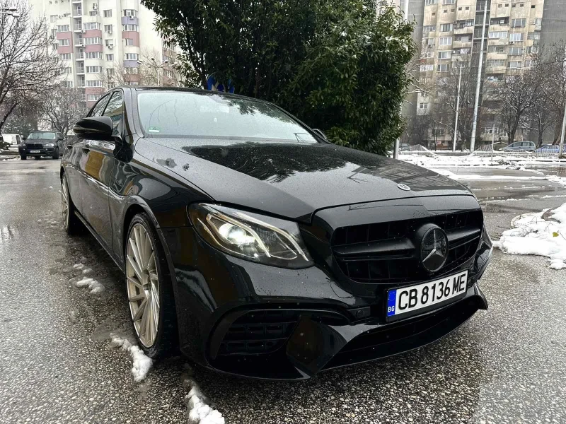 Mercedes-Benz E 220, снимка 4 - Автомобили и джипове - 48731916