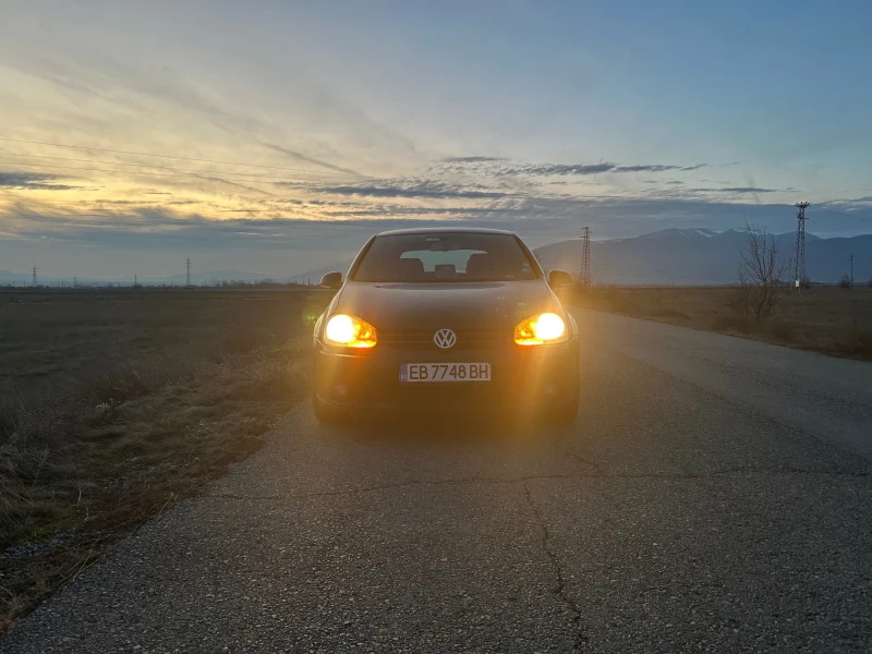 VW Golf 5, снимка 2 - Автомобили и джипове - 48933477