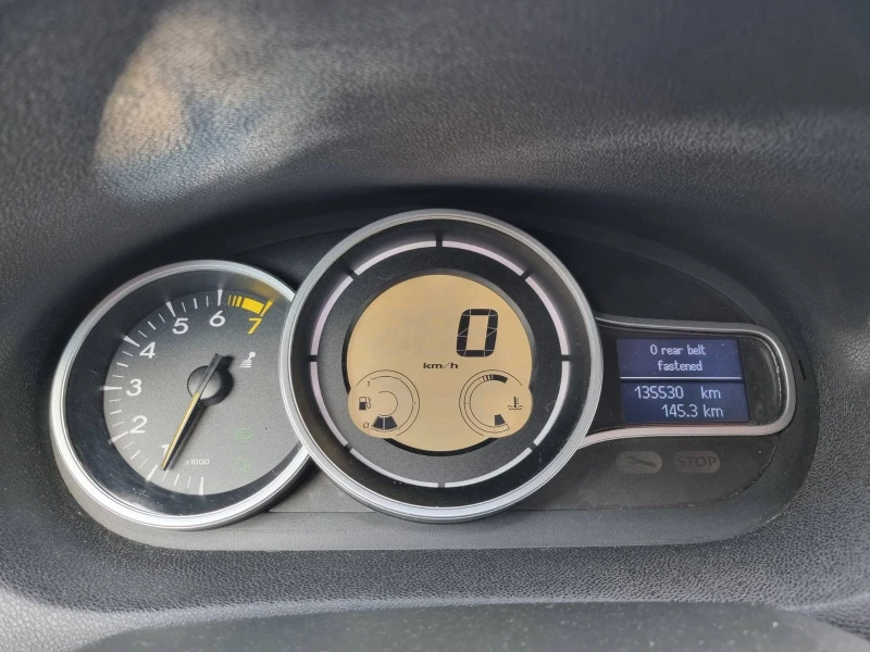 Renault Megane 1.6i ШВЕЙЦАРИЯ, снимка 11 - Автомобили и джипове - 50296229