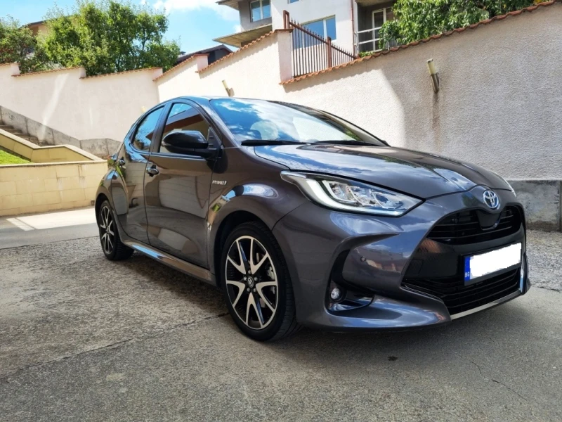 Toyota Yaris 1.5 hybrid, снимка 2 - Автомобили и джипове - 52532512