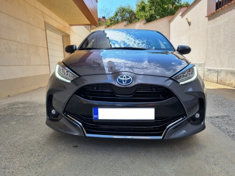 Toyota Yaris 1.5 hybrid, снимка 3 - Автомобили и джипове - 52532512