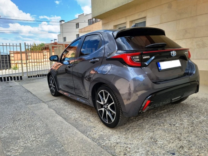 Toyota Yaris 1.5 hybrid, снимка 5 - Автомобили и джипове - 52532512