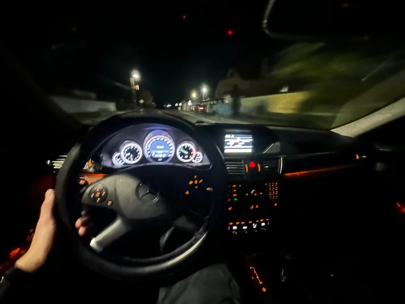 Mercedes-Benz E 250 250 cdi 204 hp, снимка 9 - Автомобили и джипове - 52900523