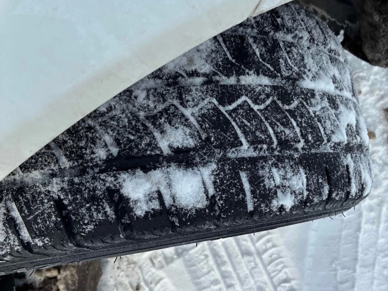 Mercedes-Benz C 350 4MATIC * ПЪЛЕН AMG ПАКЕТ* ПРЕДСТАВИТЕЛСТВО НА BMW*, снимка 6 - Автомобили и джипове - 53363228