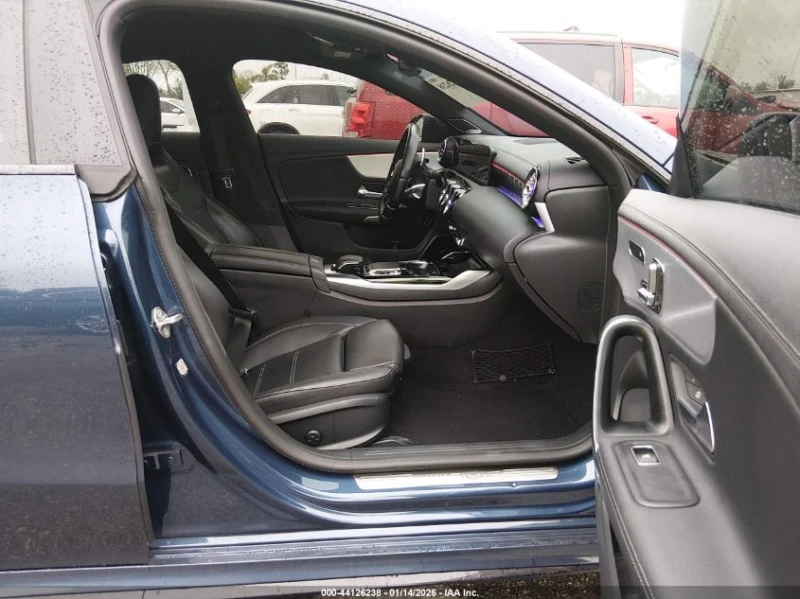 Mercedes-Benz CLA 2l Amg 35 4Matic, снимка 5 - Автомобили и джипове - 53375173