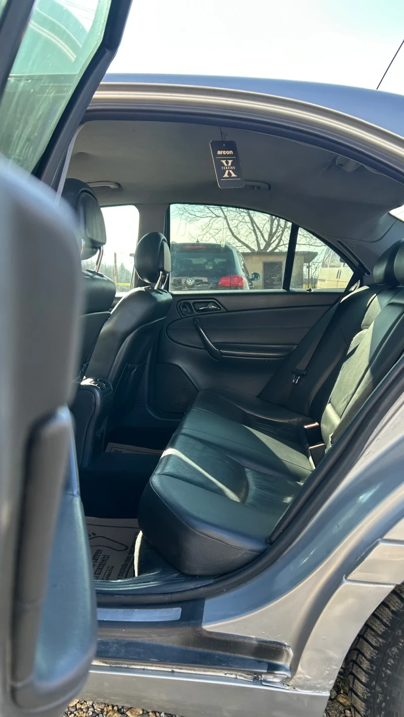 Mercedes-Benz C 220 CDI, снимка 10 - Автомобили и джипове - 53512834
