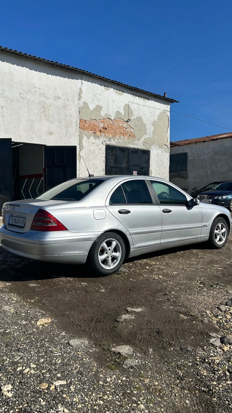 Mercedes-Benz C 220 CDI, снимка 6 - Автомобили и джипове - 53512834