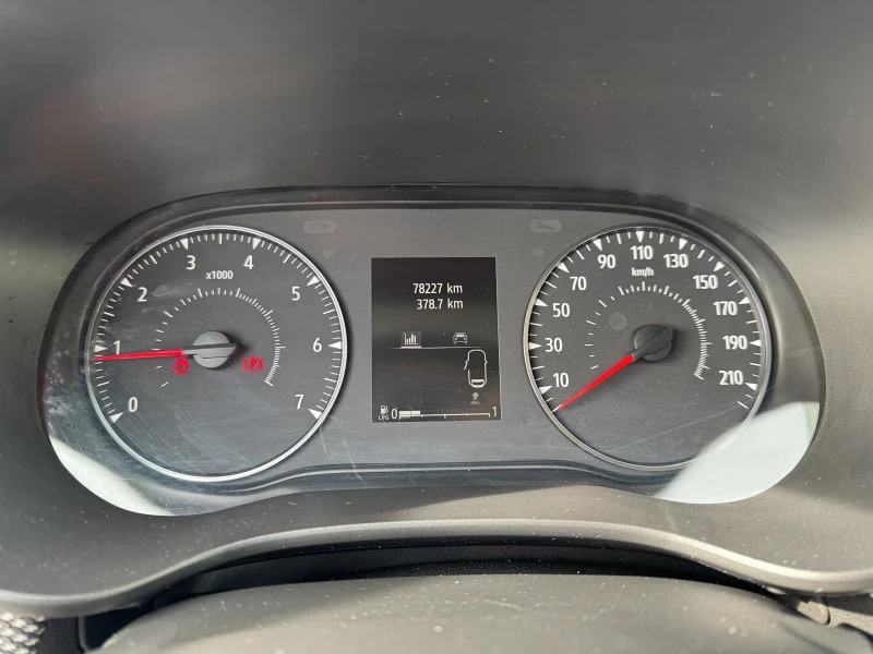 Dacia Jogger 1.0 Tce 90kc. LPG, снимка 15 - Автомобили и джипове - 53537473