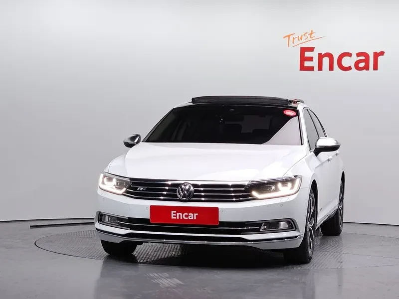 VW Passat 2.0 TDI, снимка 3 - Автомобили и джипове - 54299810