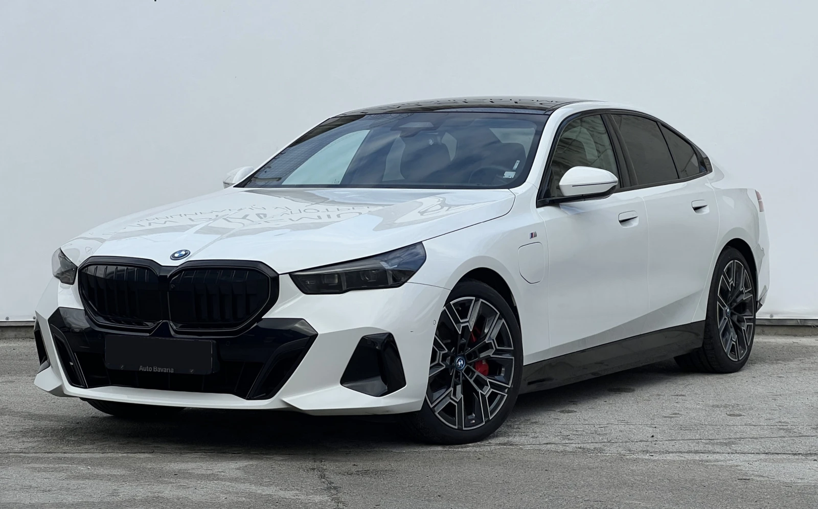BMW 550 e xDrive, снимка 1