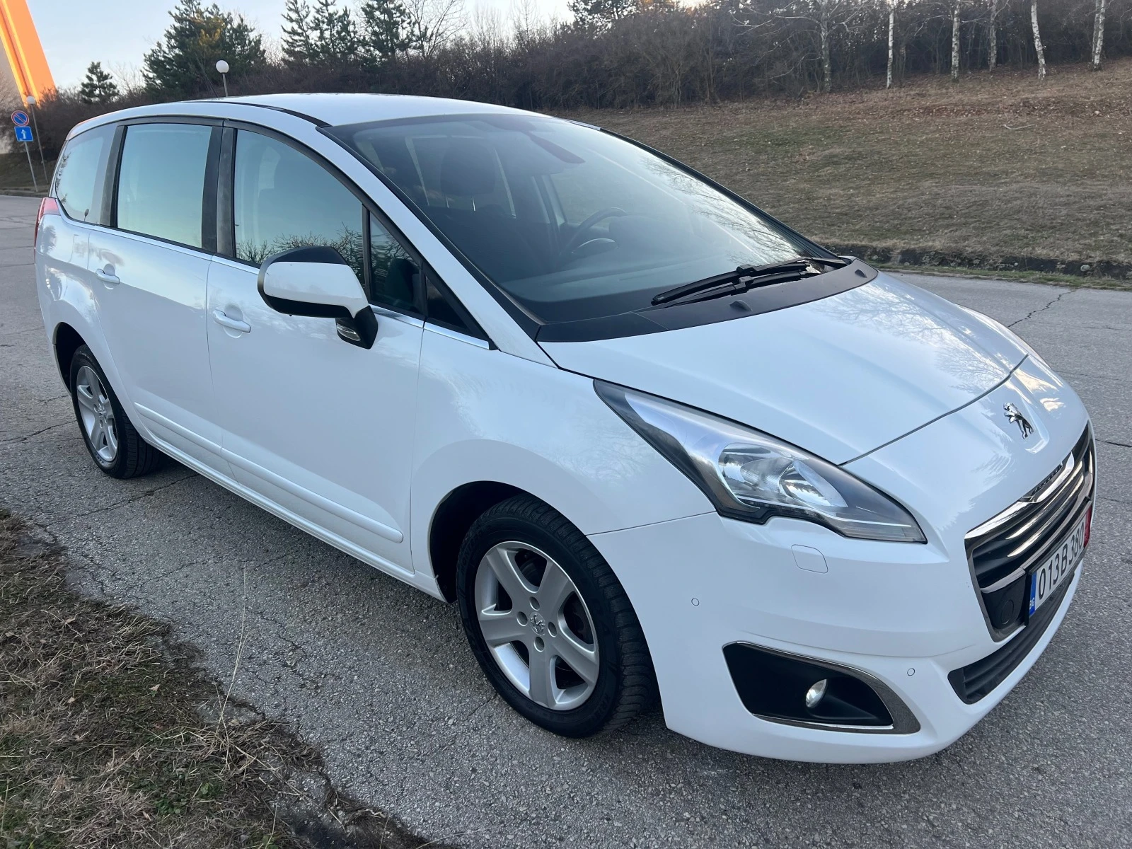 Peugeot 5008 2.0HDI /150p.s-Facelift - изображение 2