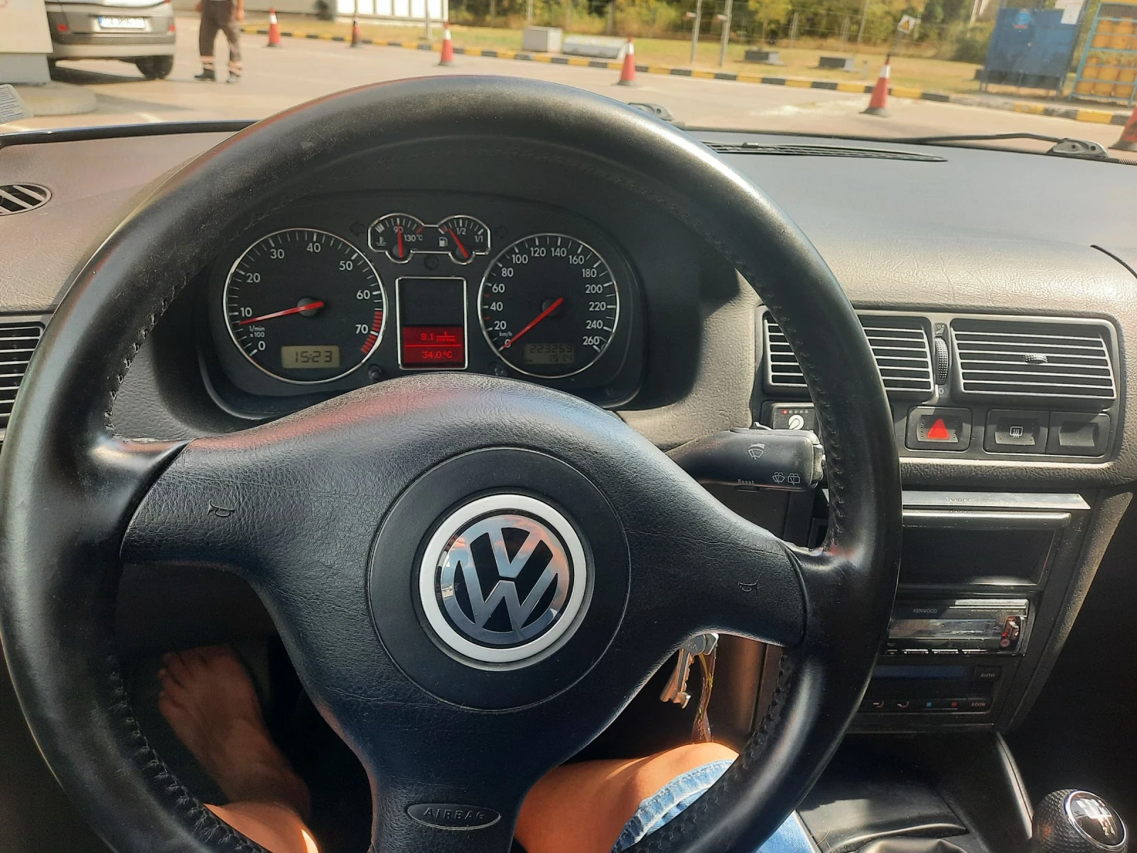 VW Golf 1.6 АГУ - изображение 8