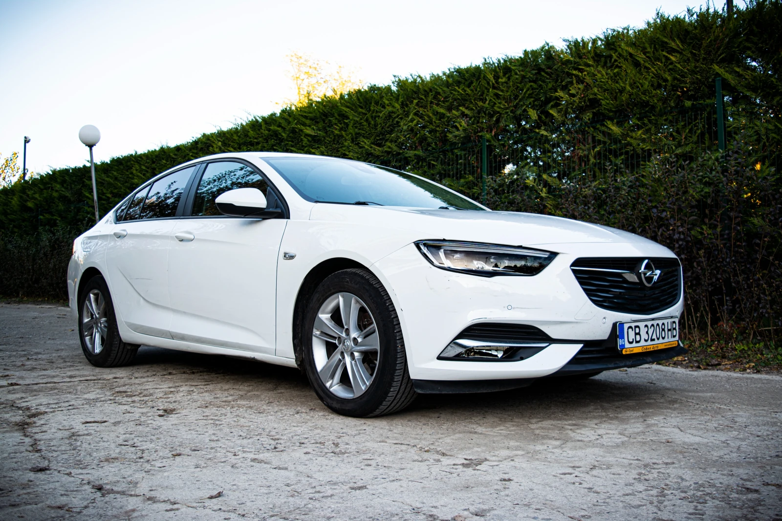 Opel Insignia 1.6 Grand Sport D - изображение 3