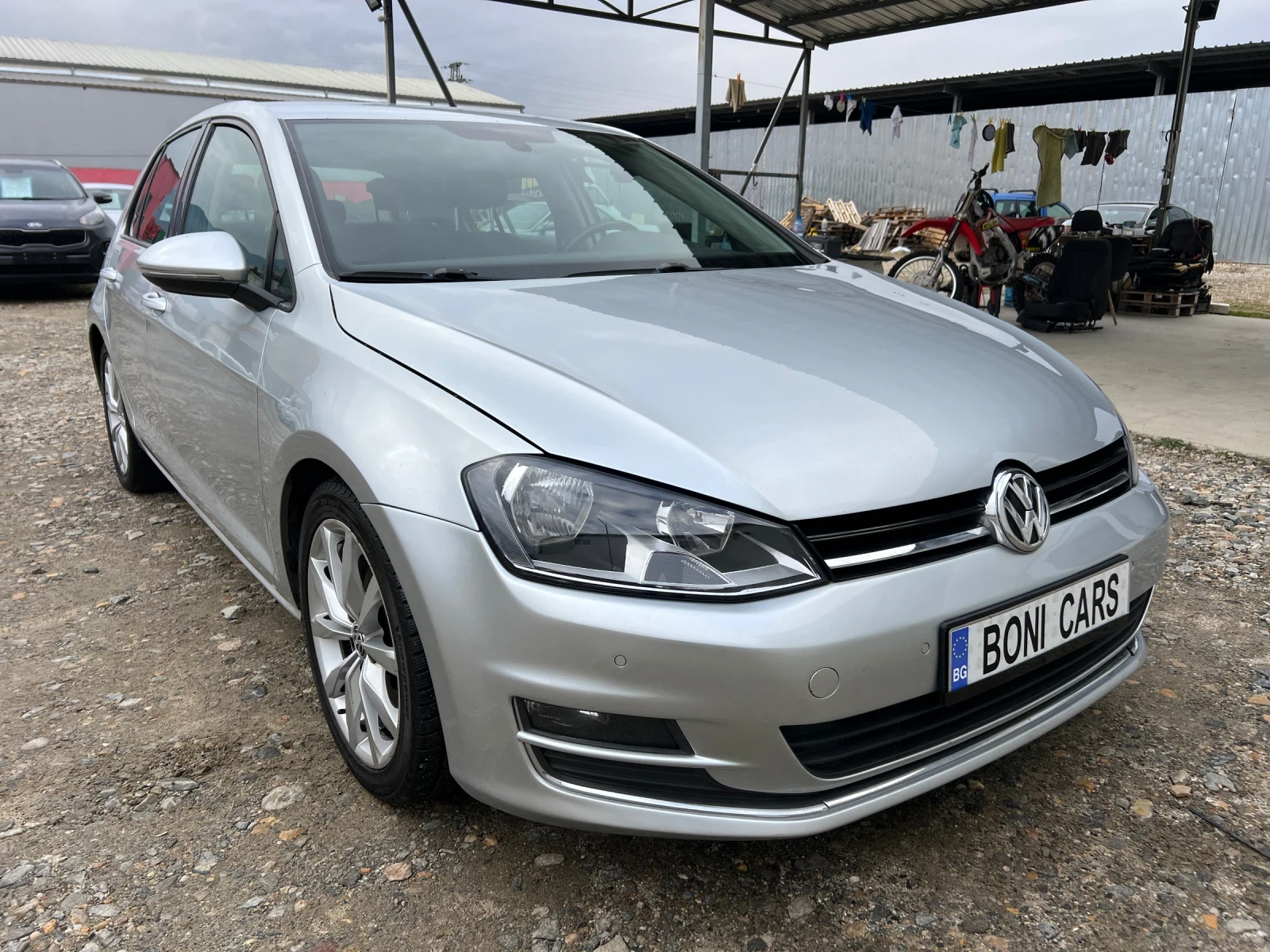 VW Golf 7 1.6TDI 105к.с. Навигация/Мулти-волан/парк асист - изображение 3