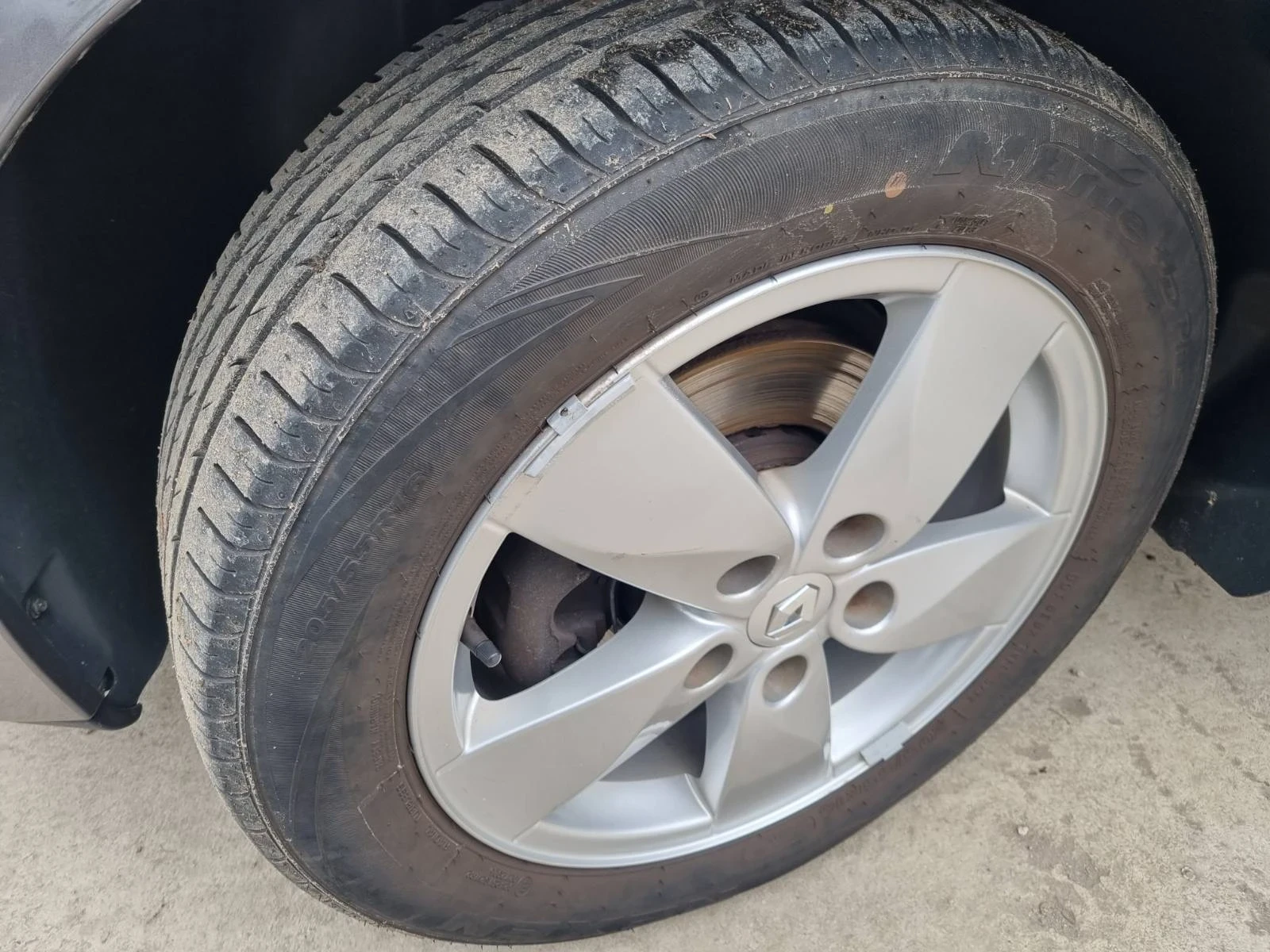 Renault Megane 1.6i ШВЕЙЦАРИЯ, снимка 14 - Автомобили и джипове - 50296229