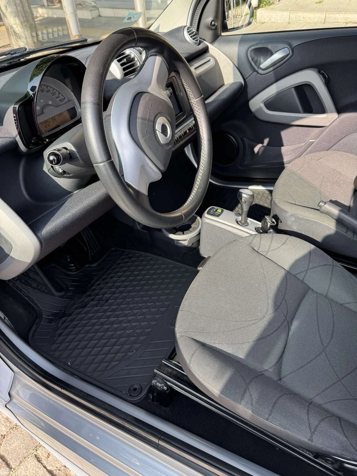 Smart Fortwo 1.0 MHD автоматик - изображение 9