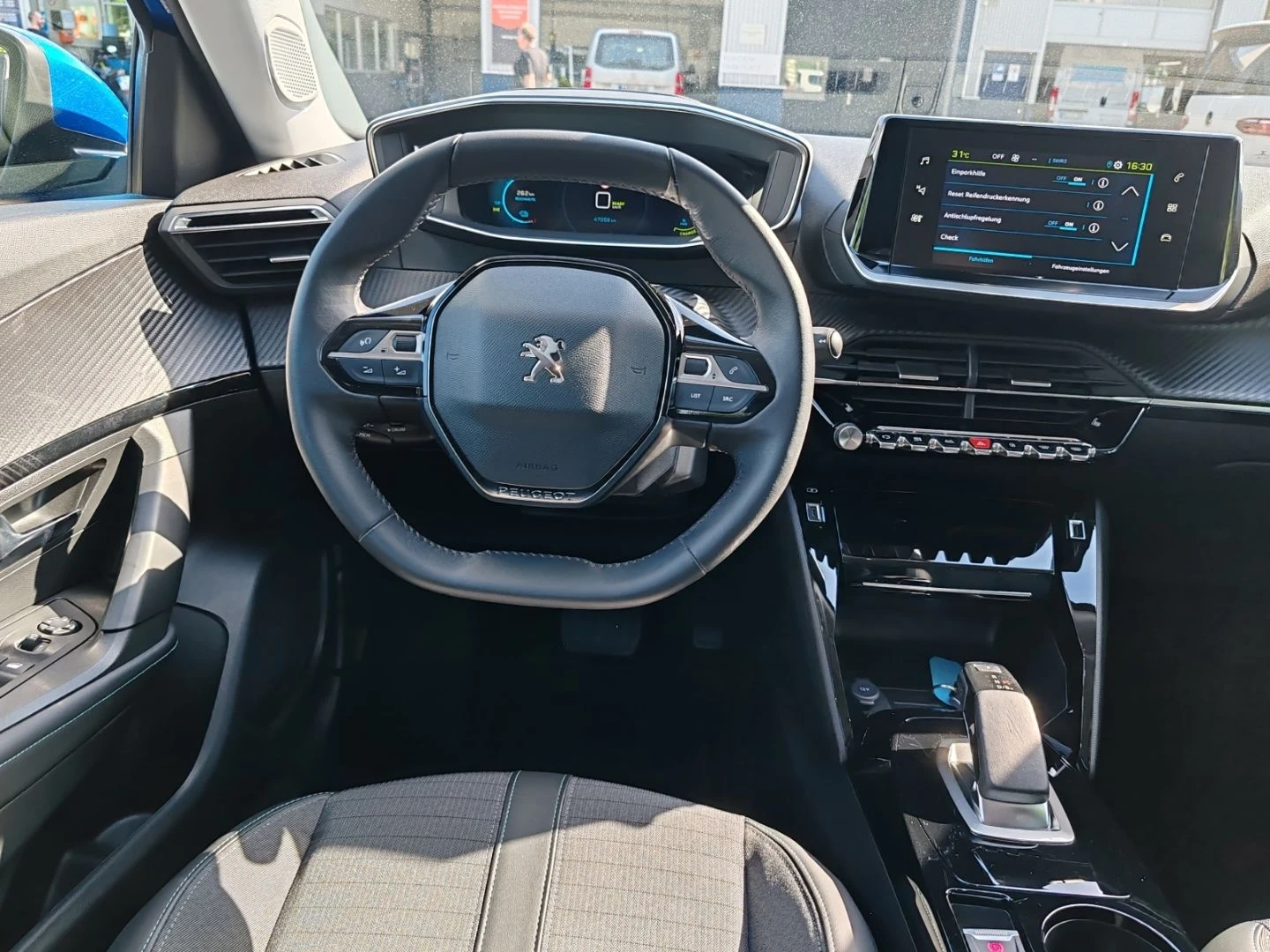 Peugeot 2008 ELECTRIC/136HP/ALLURE/DIGITAL/NAVI/KLESS/CAM/565v - изображение 9