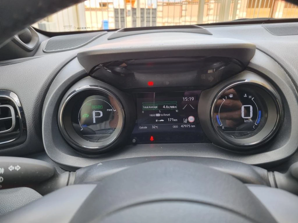 Toyota Yaris 1.5 hybrid | Mobile.bg � ����������� 14