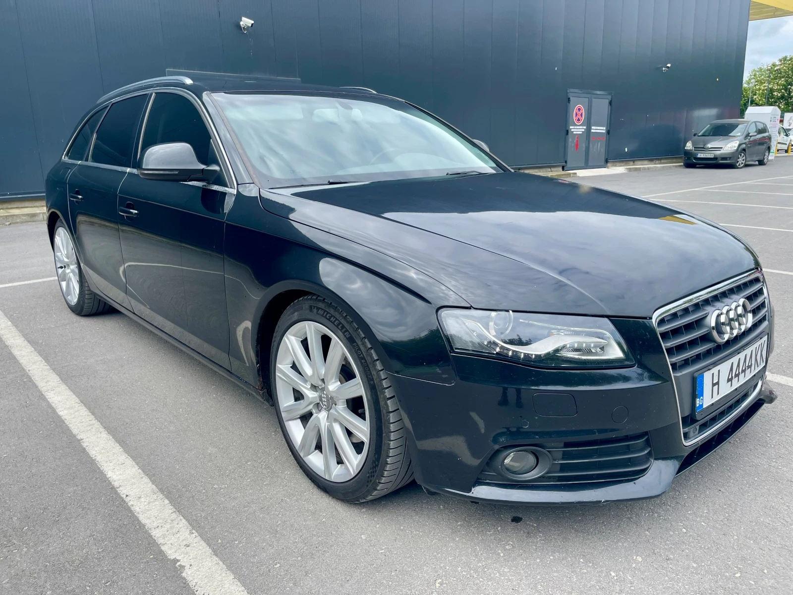 Audi A4 2.7tdi /LED /Теглич /Подгрев /Парктроник/Бартер, снимка 5 - Автомобили и джипове - 53797468