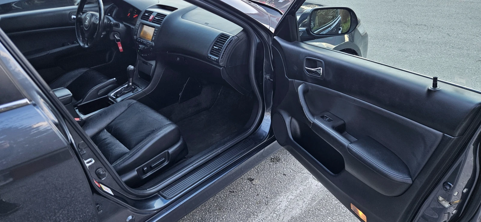 Honda Accord CL9 2.4 EXECUTIVE-E, снимка 14 - Автомобили и джипове - 53623092