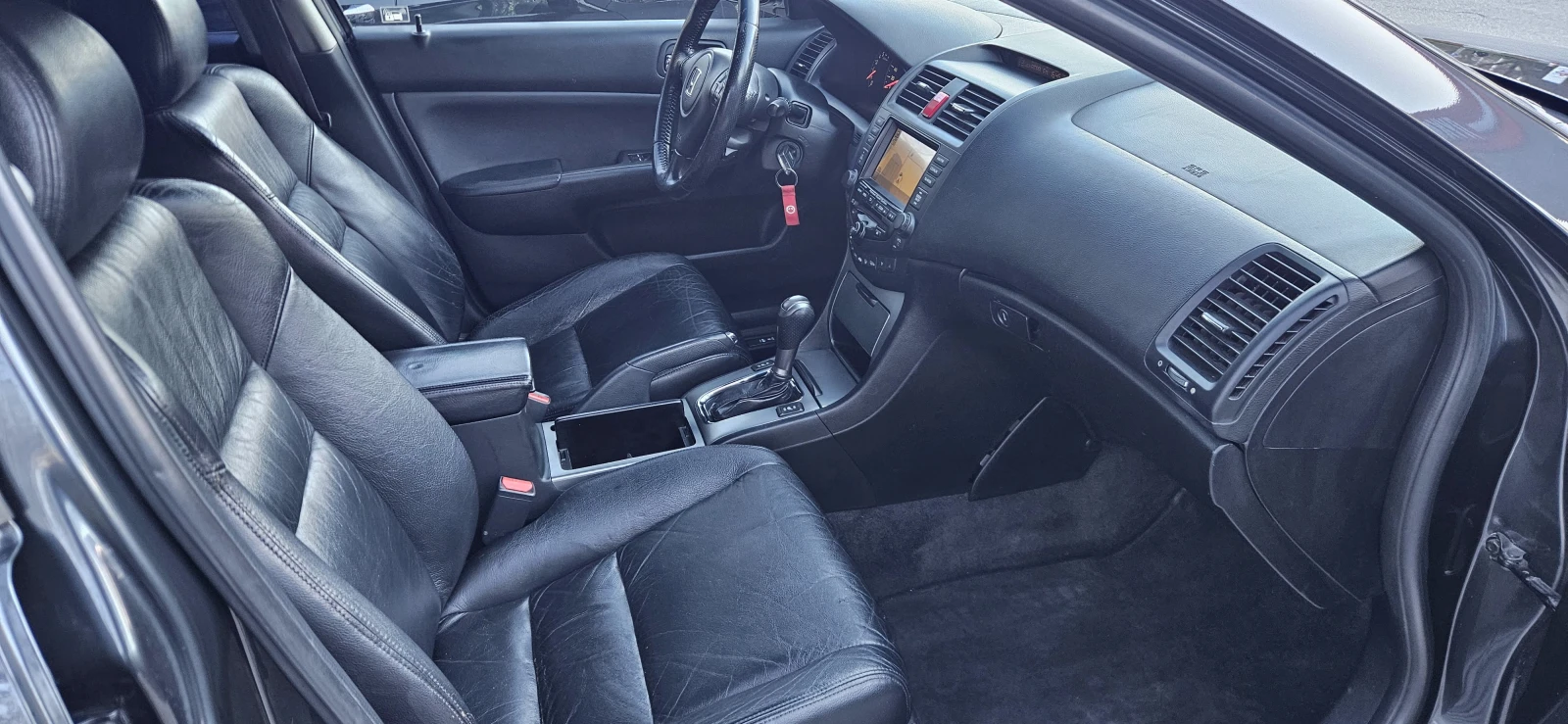 Honda Accord CL9 2.4 EXECUTIVE-E, снимка 6 - Автомобили и джипове - 53623092