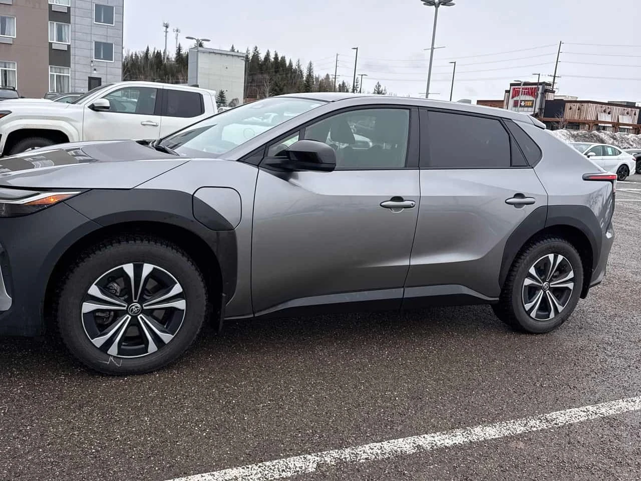 Toyota bZ4X * XLE * PANO* KEYLESS* ПОДГРЕВ*  - изображение 2