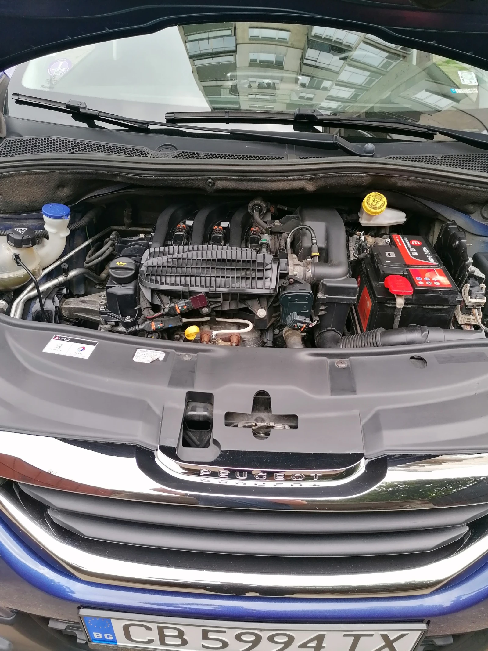 Peugeot 2008 1.2, снимка 5 - Автомобили и джипове - 53862029