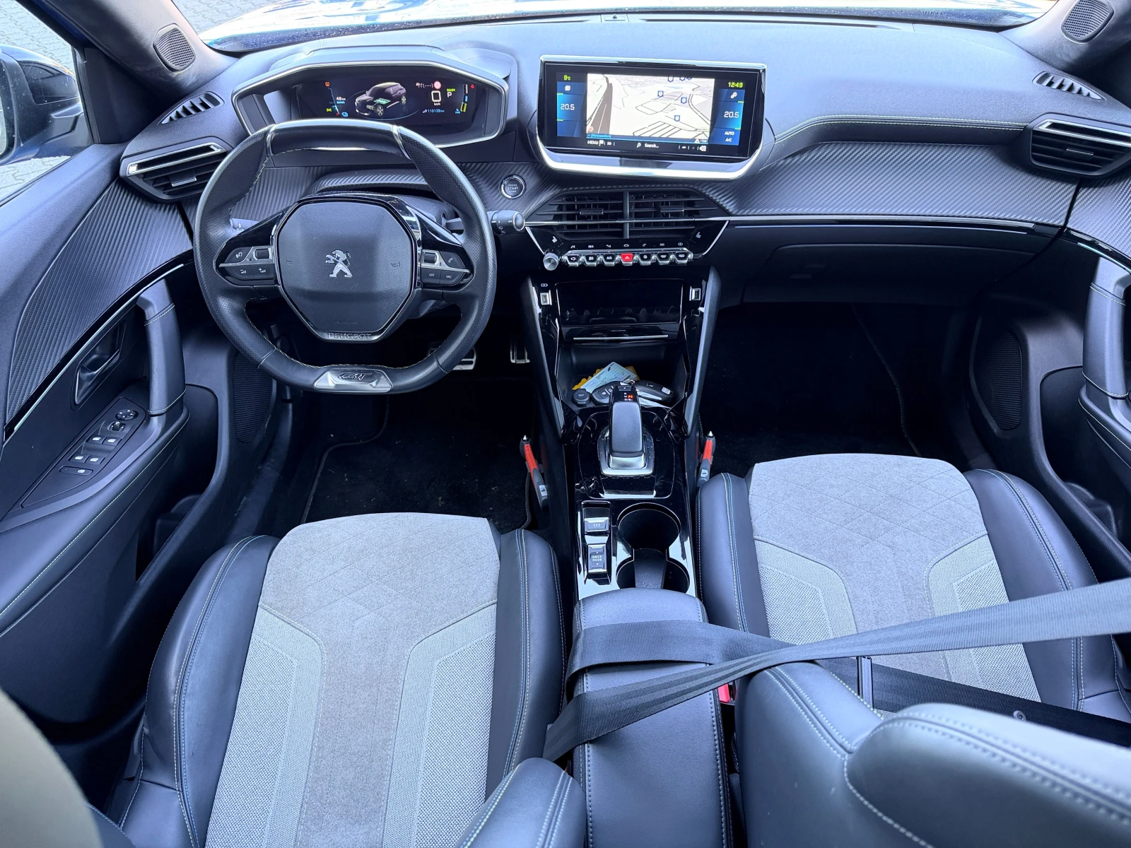Peugeot 2008 50 kWh GT, снимка 11 - Автомобили и джипове - 53958757