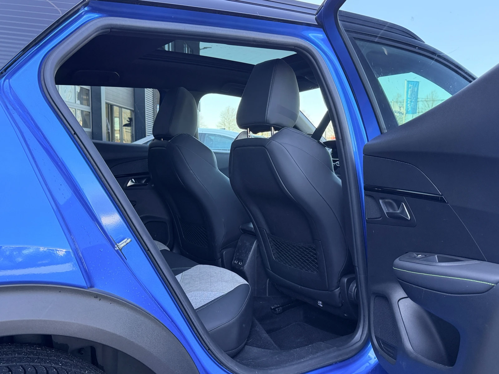 Peugeot 2008 50 kWh GT, снимка 12 - Автомобили и джипове - 53958757