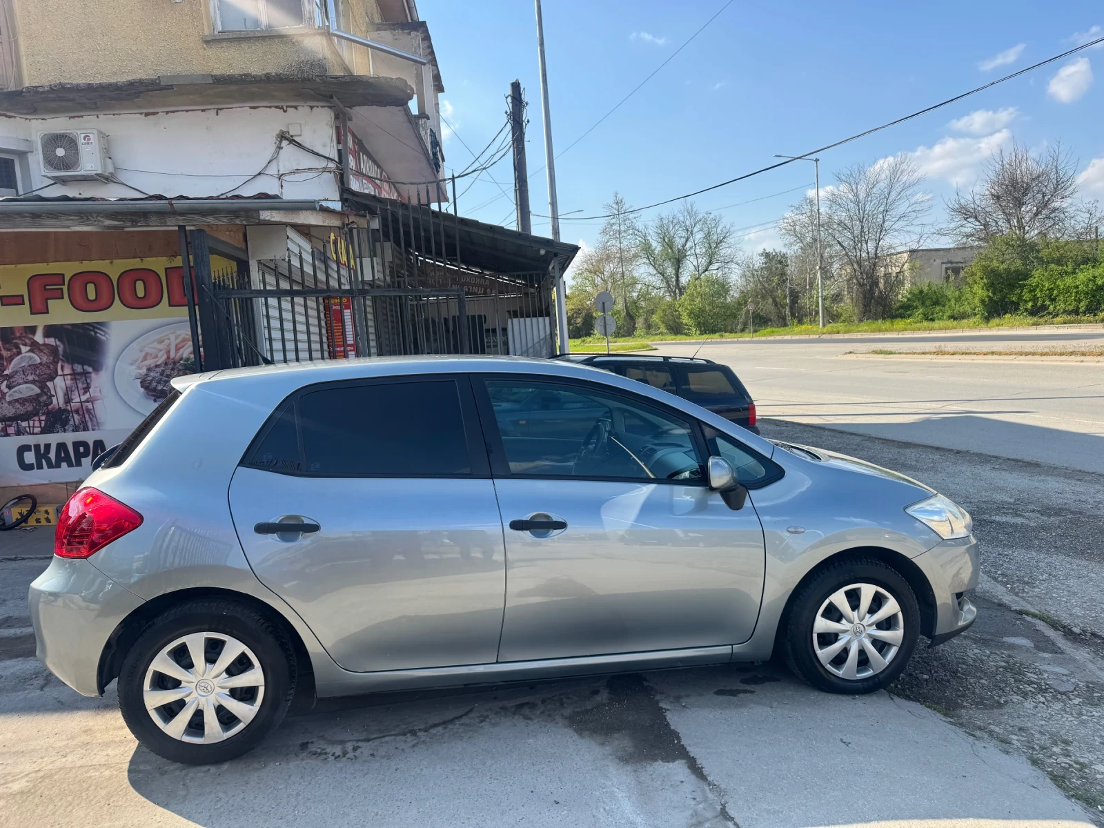 Toyota Auris 1.4 I Face 6-Скорости ТОП, снимка 5 - Автомобили и джипове - 54237877