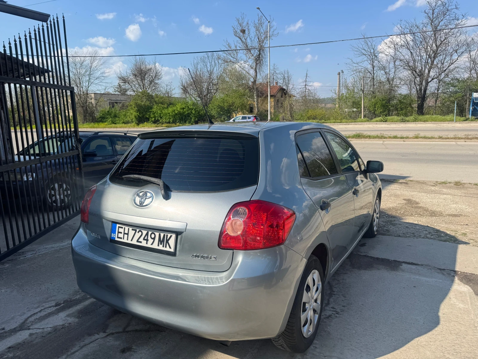 Toyota Auris 1.4 I Face 6-Скорости ТОП, снимка 6 - Автомобили и джипове - 54237877
