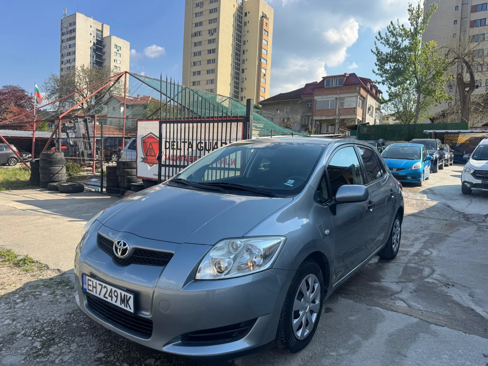 Toyota Auris 1.4 I Face 6-Скорости ТОП, снимка 10 - Автомобили и джипове - 54237877