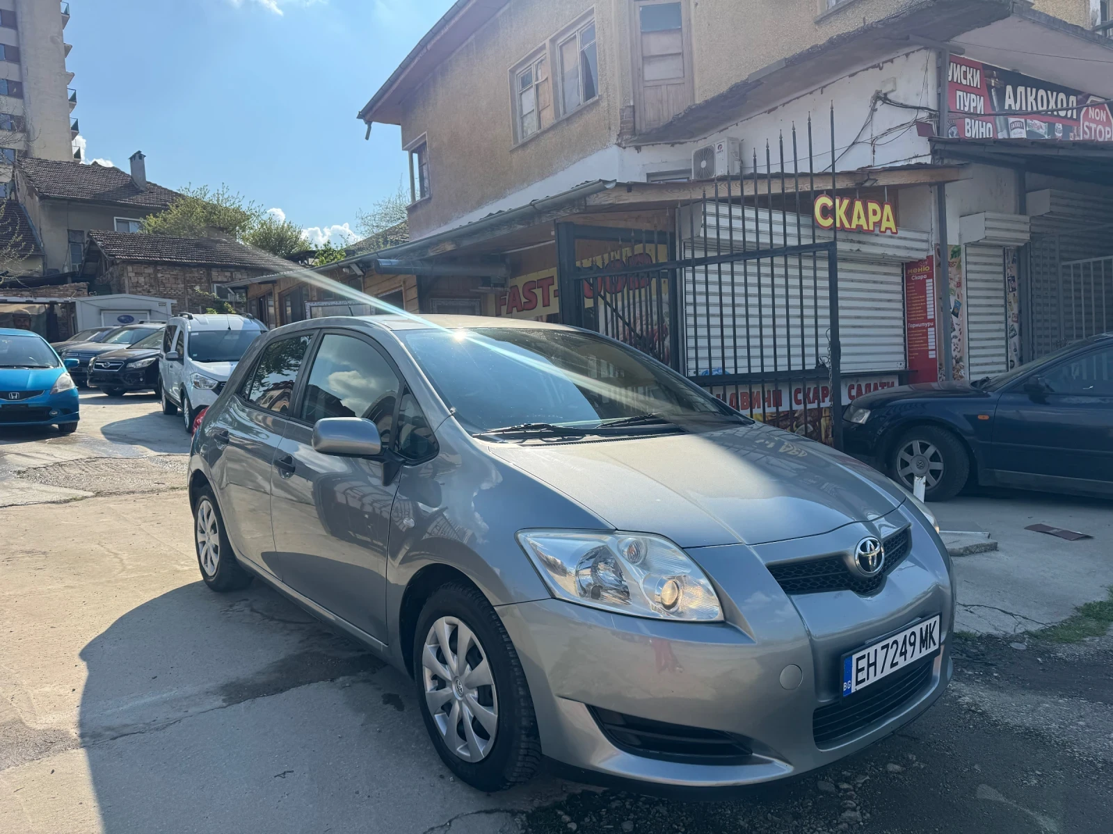 Toyota Auris 1.4 I Face 6-Скорости ТОП, снимка 4 - Автомобили и джипове - 54237877