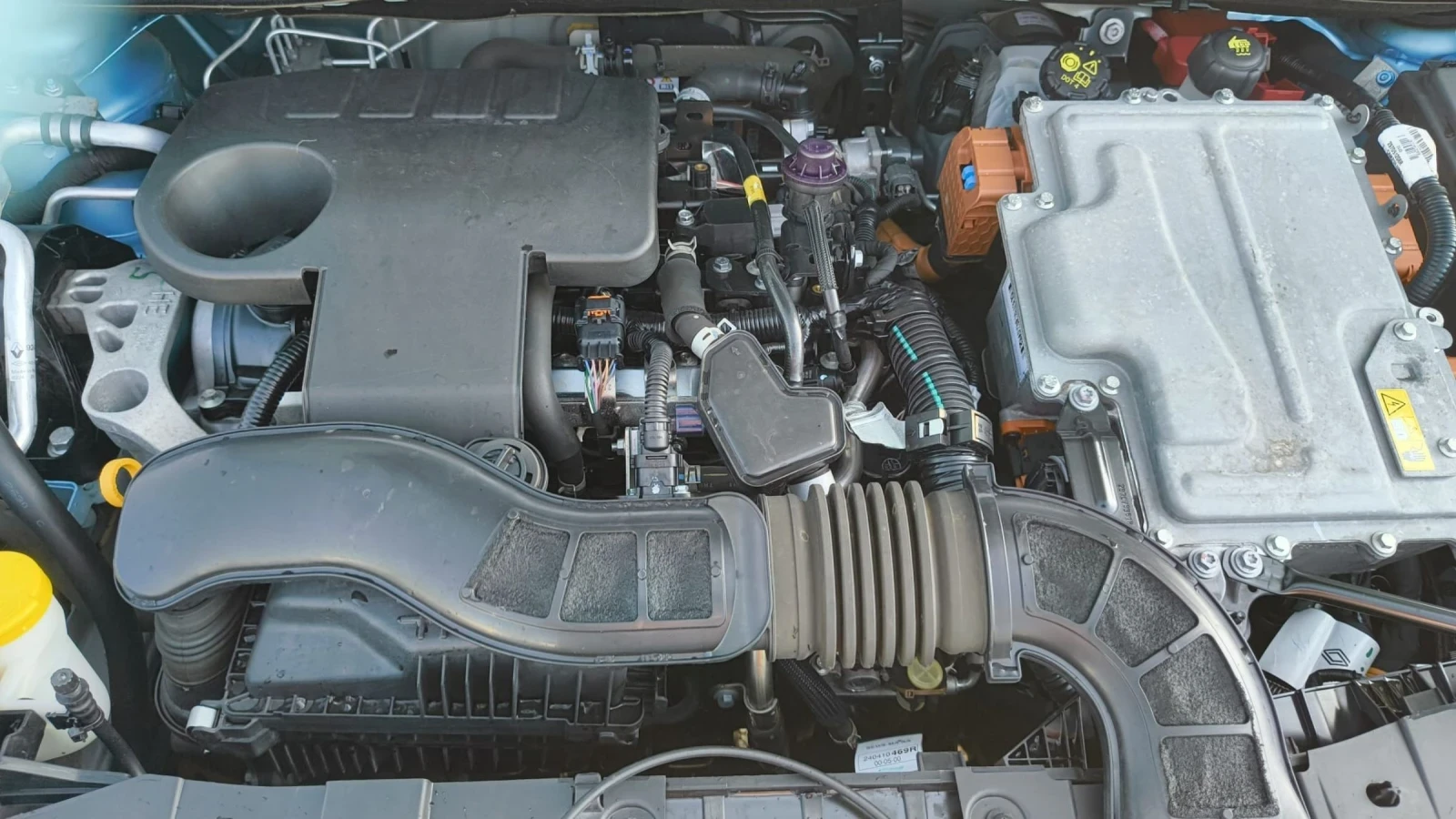 Renault Captur PLUG-IN HYBRID, снимка 11 - Автомобили и джипове - 54717725
