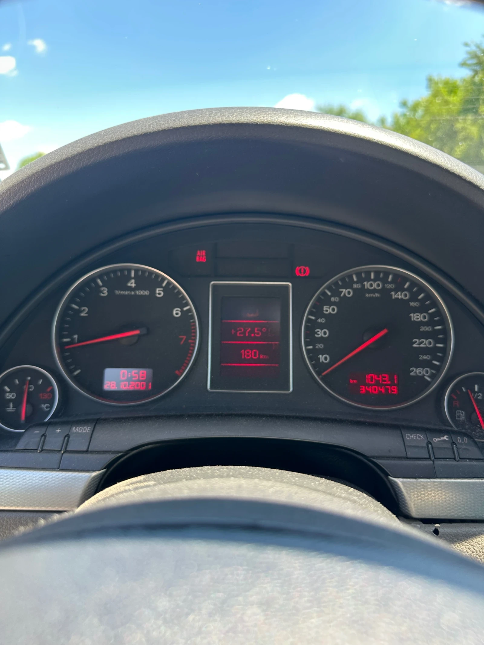 Audi A4 1.8Т 150к.с. Quattro, снимка 11 - Автомобили и джипове - 54904200