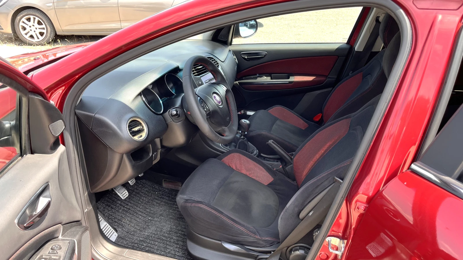 Fiat Bravo 1.9 Multijet, снимка 6 - Автомобили и джипове - 55130698