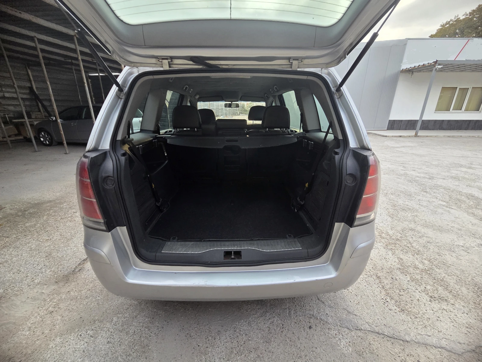 Opel Zafira 1.6 фабрична CNG+ LPG, снимка 7 - Автомобили и джипове - 56571623