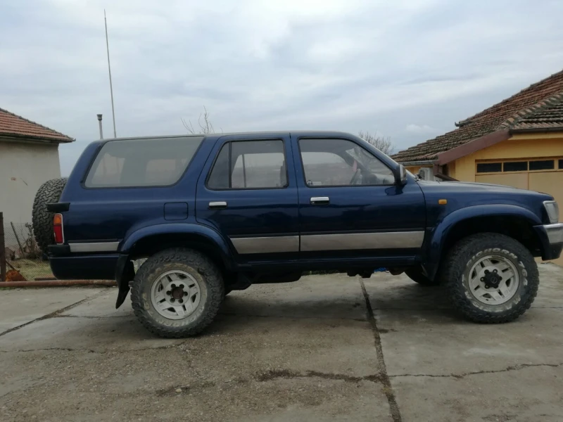 Toyota Hilux surf, снимка 1 - Автомобили и джипове - 49032502