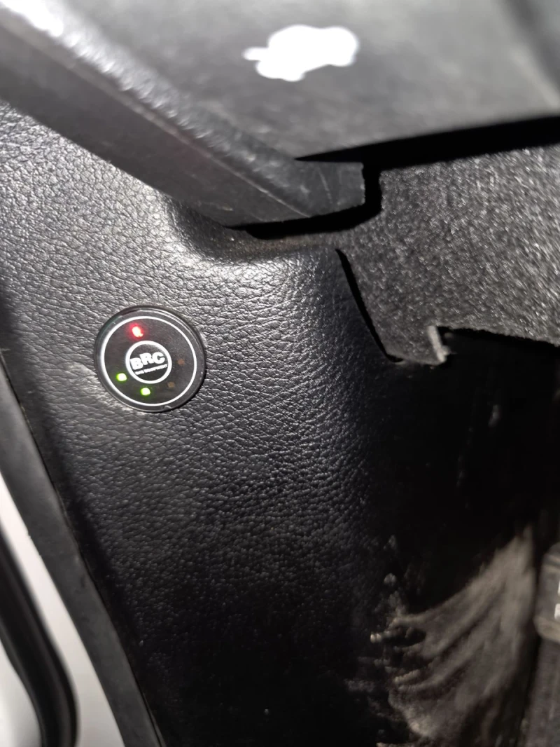 Jeep Grand cherokee, снимка 4 - Автомобили и джипове - 52902179