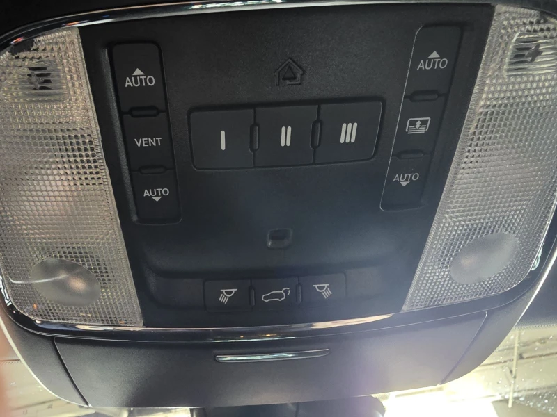 Jeep Grand cherokee, снимка 11 - Автомобили и джипове - 52902179