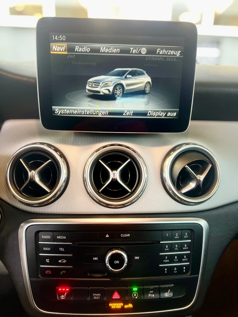 Mercedes-Benz GLA 2.0 , снимка 7 - Автомобили и джипове - 53167711