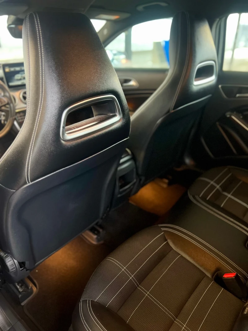 Mercedes-Benz GLA 2.0 , снимка 11 - Автомобили и джипове - 53167711