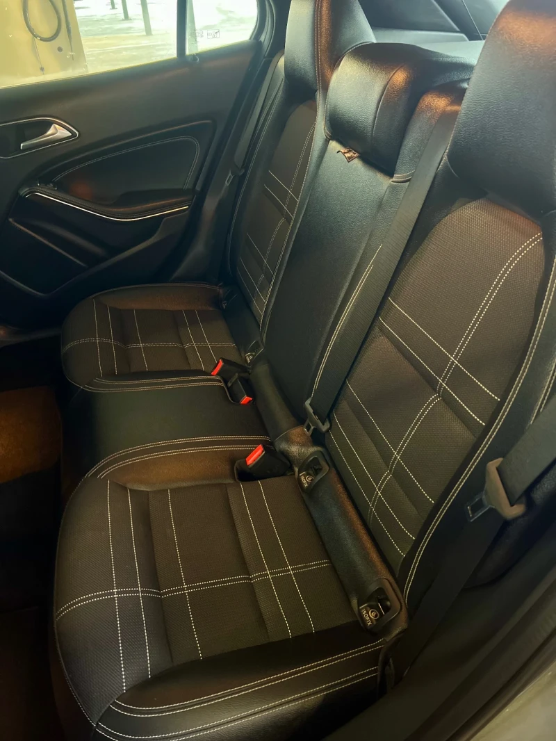 Mercedes-Benz GLA 2.0 , снимка 10 - Автомобили и джипове - 53167711