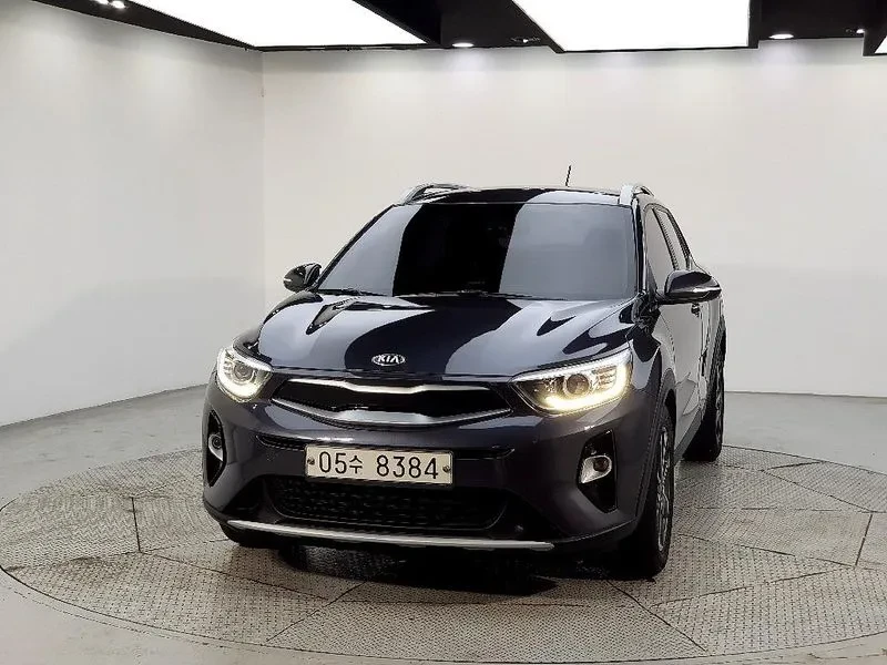 Kia Stonic 1.6 TRENDY, снимка 2 - Автомобили и джипове - 55262296